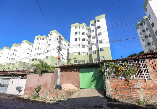 As casas ficam ao lado do condomínio Bosque Leste