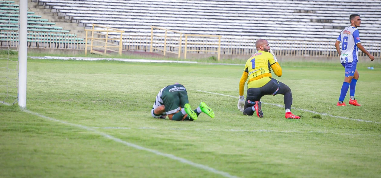 Atleta lamenta lance perdido