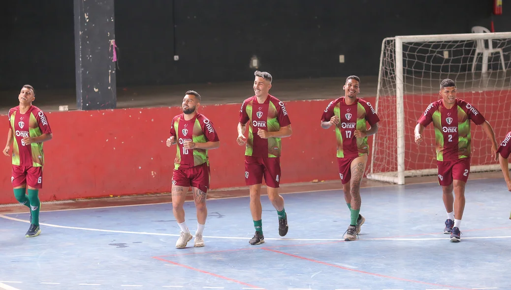 Atletas da equipe do Fluminense do Piauí