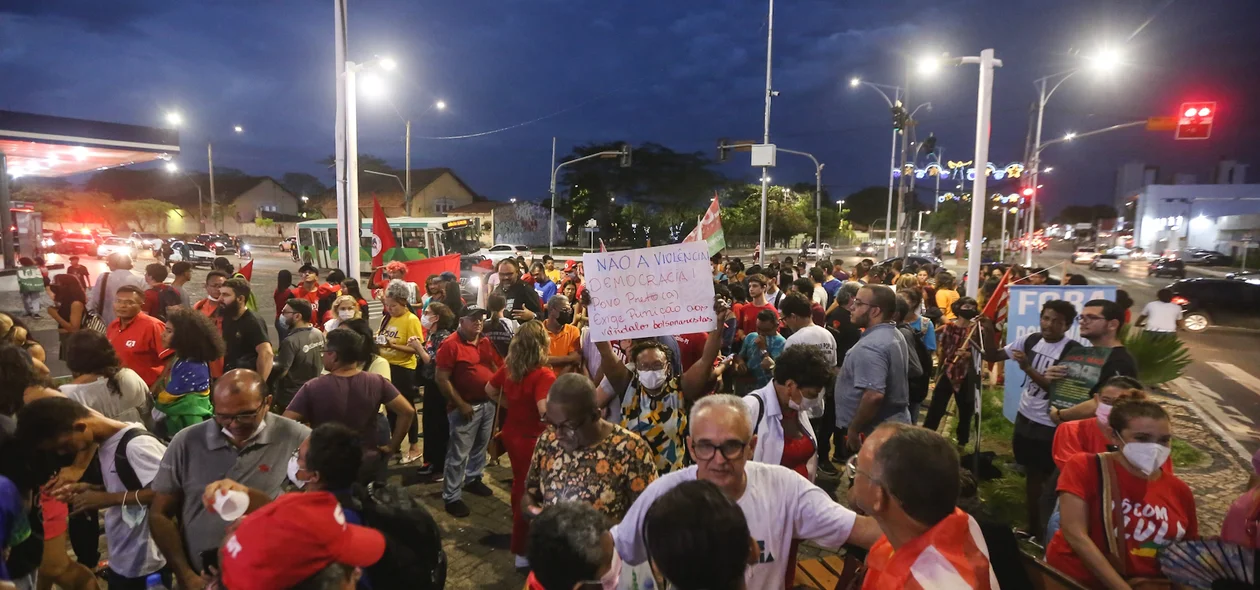 Ato em defesa de democracia