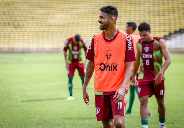 Augusto durante o treino recreativo do Fluminense Pi