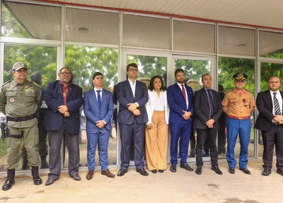 Autoridades durante inauguração do Sistema Nacional de Análise Balística