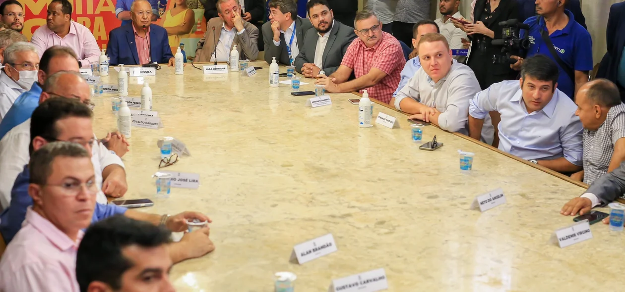 Autoridades na solenidade