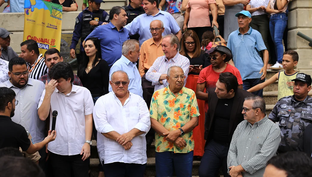 Autoridades no lançamento do carnaval 2023