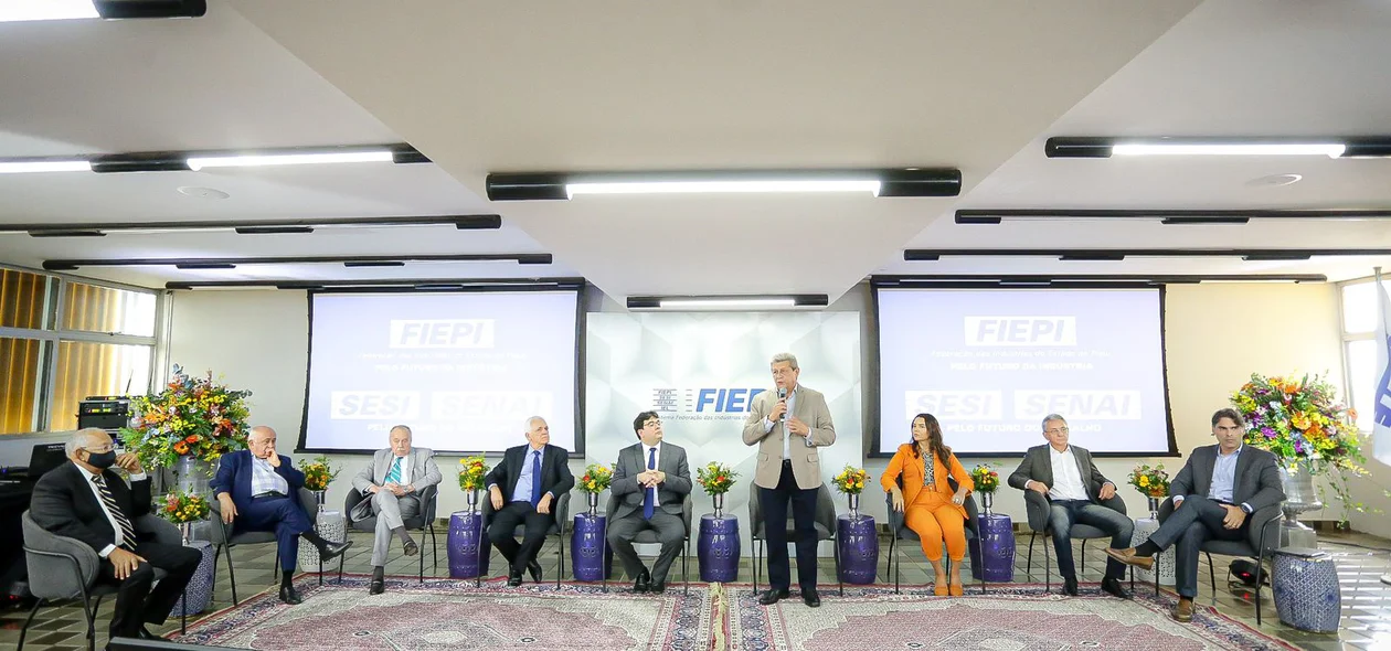 Autoridades participaram do evento na FIEPI
