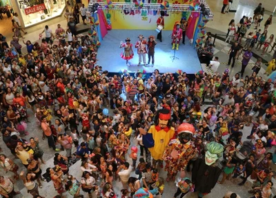 Bailinho de Carnaval no Teresina Shopping