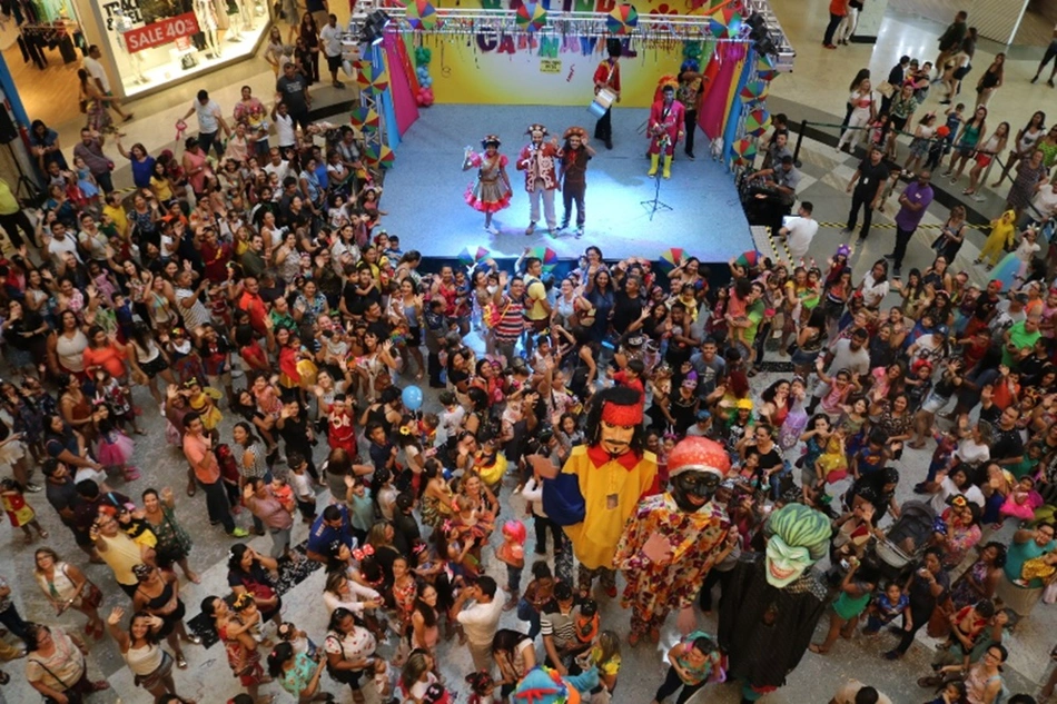 Bailinho de Carnaval no Teresina Shopping