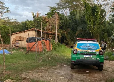 Casa abandonada onde foram encontrados os celulares roubados
