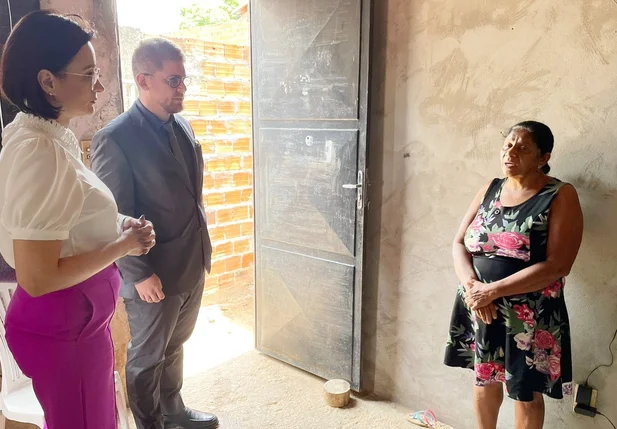 Comissão de Apoio à Vítima de Violência visitou a mãe de Janaína Bezerra