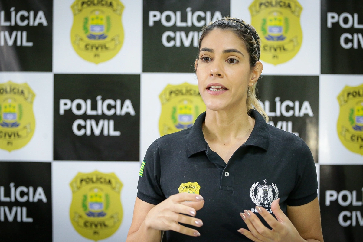 Delegada Nathalia Figueiredo fala sobre reconstituição do caso Débora Vitória