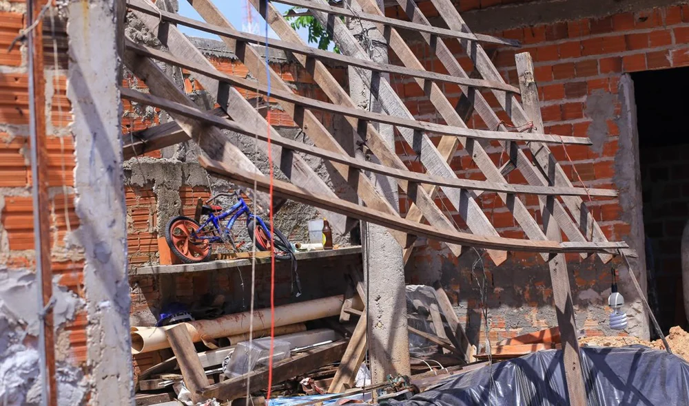 Detalhes dos destroços