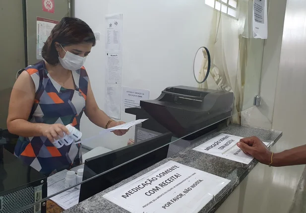 Distribuição de medicamentos no Lineu Araújo