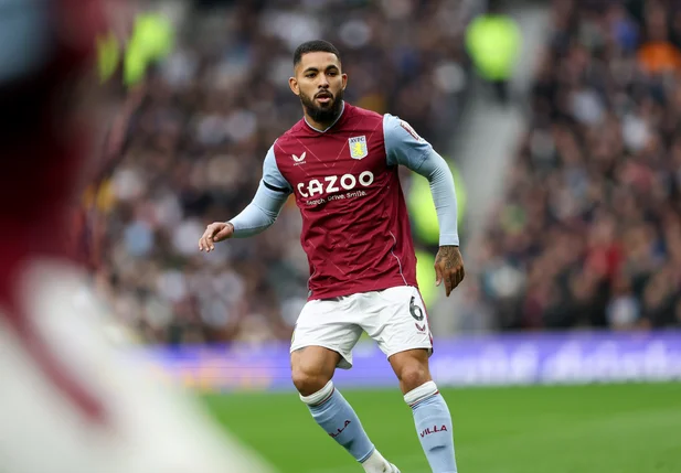 Douglas Luiz fez o segundo gol do Aston Villa