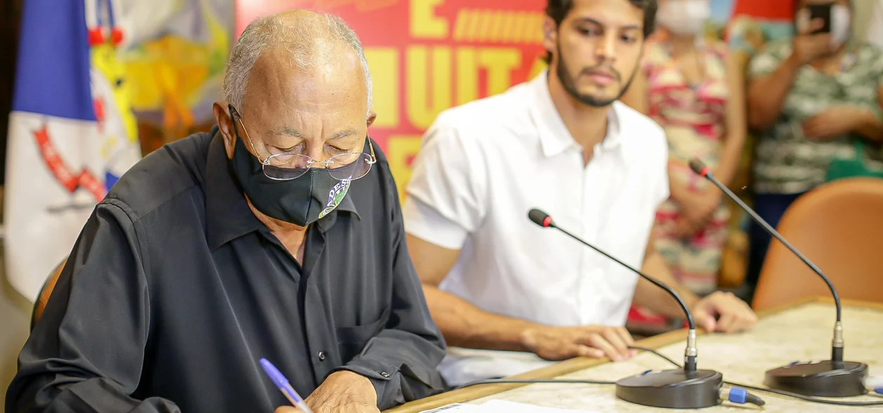 Dr. Pessoa autoriza reforma da praça de alimentação do Shopping da Cidade