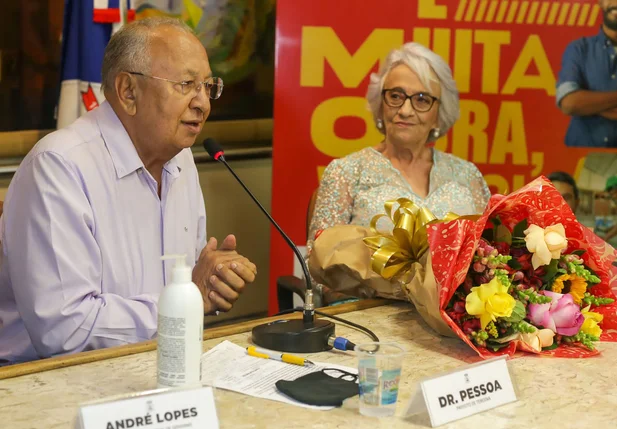 Dr. Pessoa e Dra. Amariles Borba