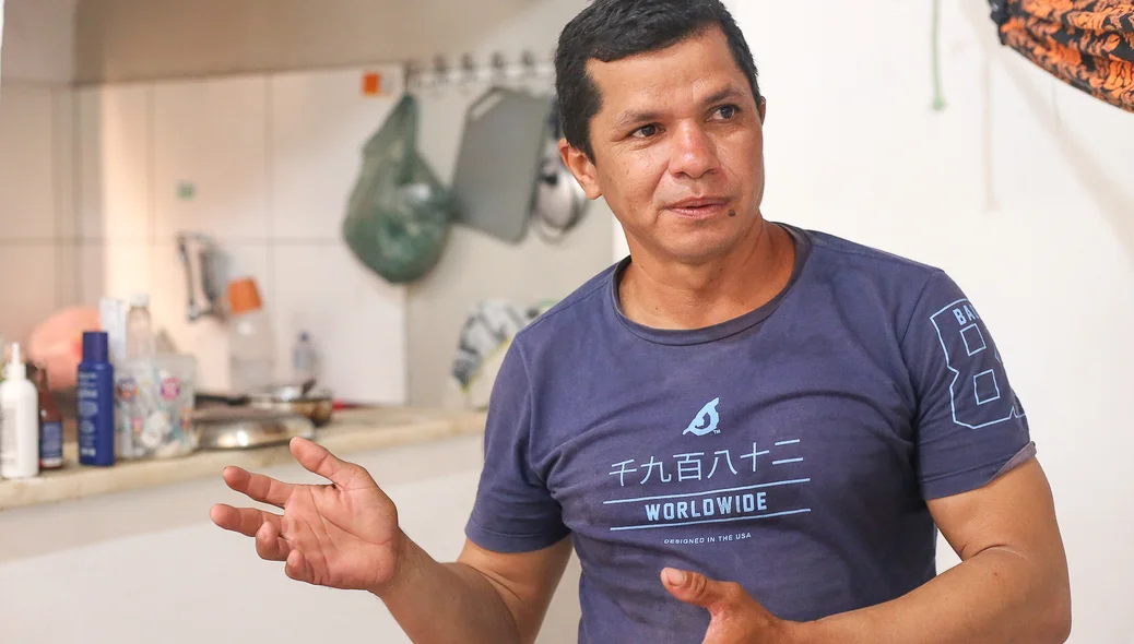 Edilson da Silva, morador da casa