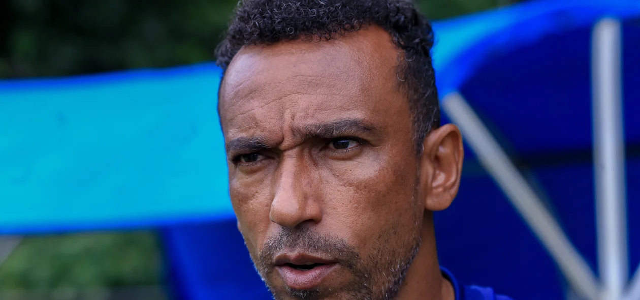 Eduardo, técnico do Fluminense-PI