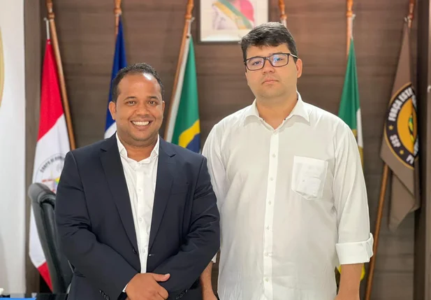 Enzo Samuel e secretário Chico Lucas