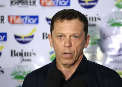 Fernando Tonet, técnico do Altos