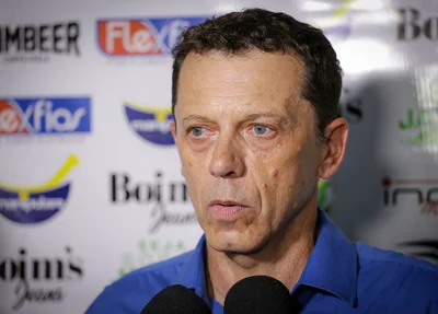 Fernando Tonet, técnico do Altos