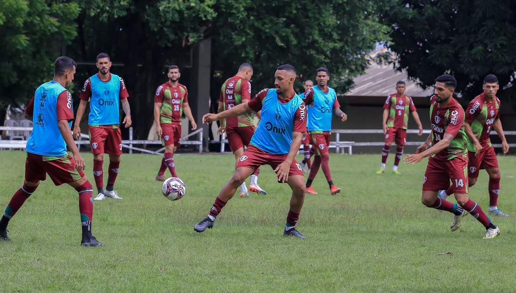 Fluminense-PI realiza último treino antes da estreia no Piauiense