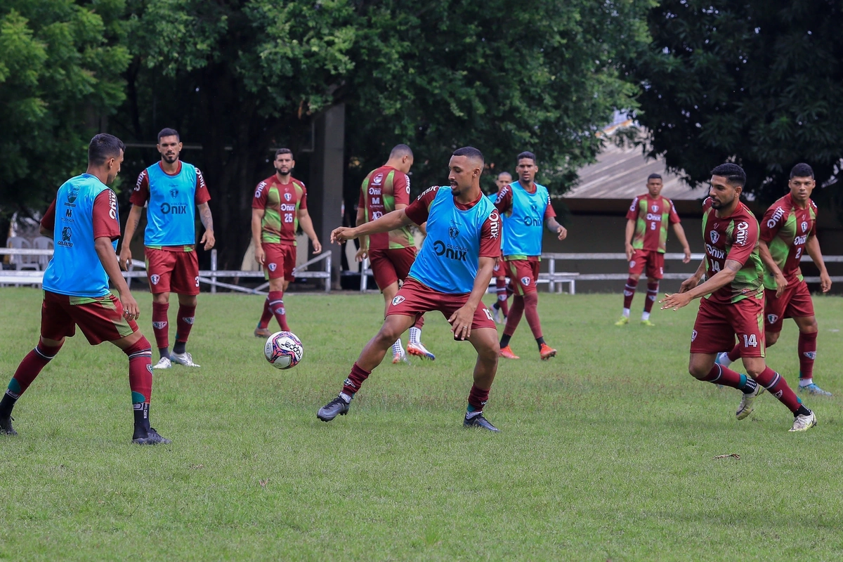 Fluminense-PI realiza último treino antes da estreia no Piauiense