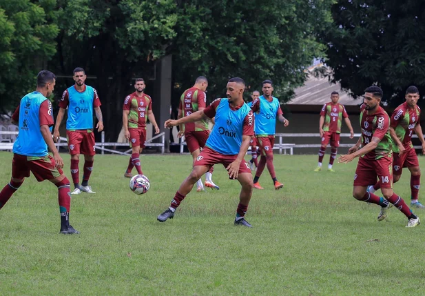 Fluminense-PI realiza último treino antes da estreia no Piauiense