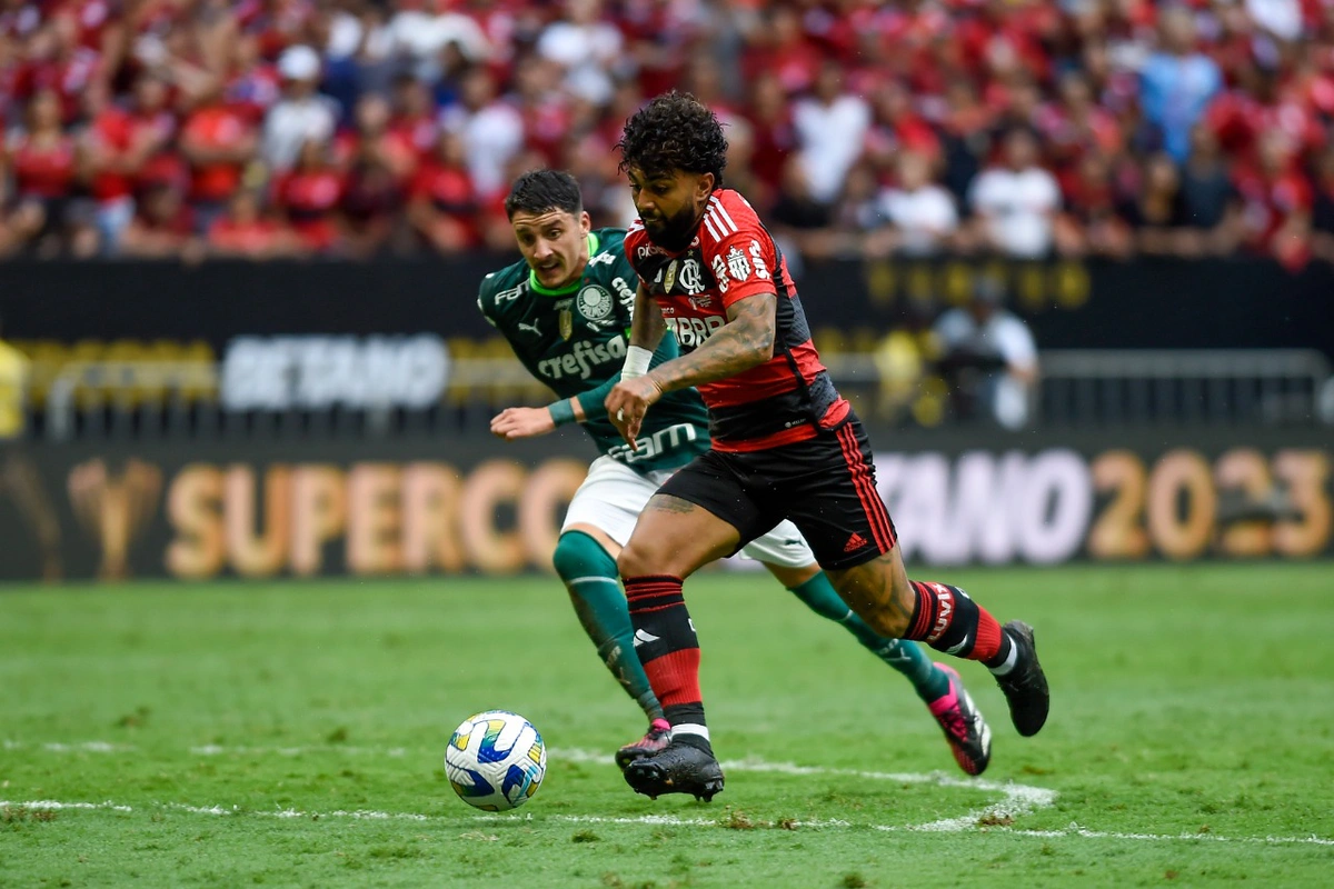 Gabriel Barbosa marcou dois gols na final da Supercopa do Brasil