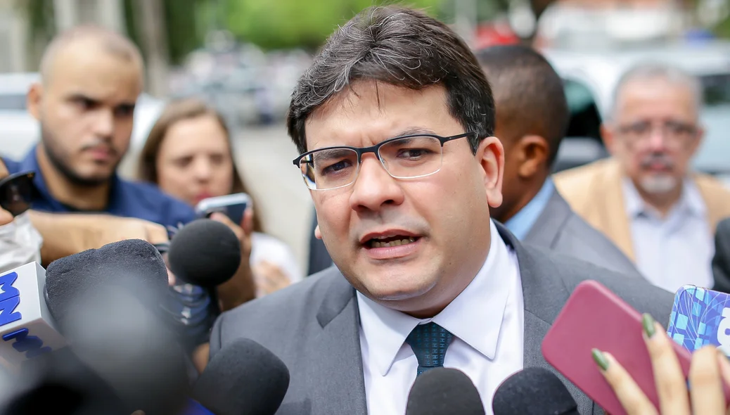 Governador Rafael Fonteles falou com a imprensa sobre metas e estratégias do Governo