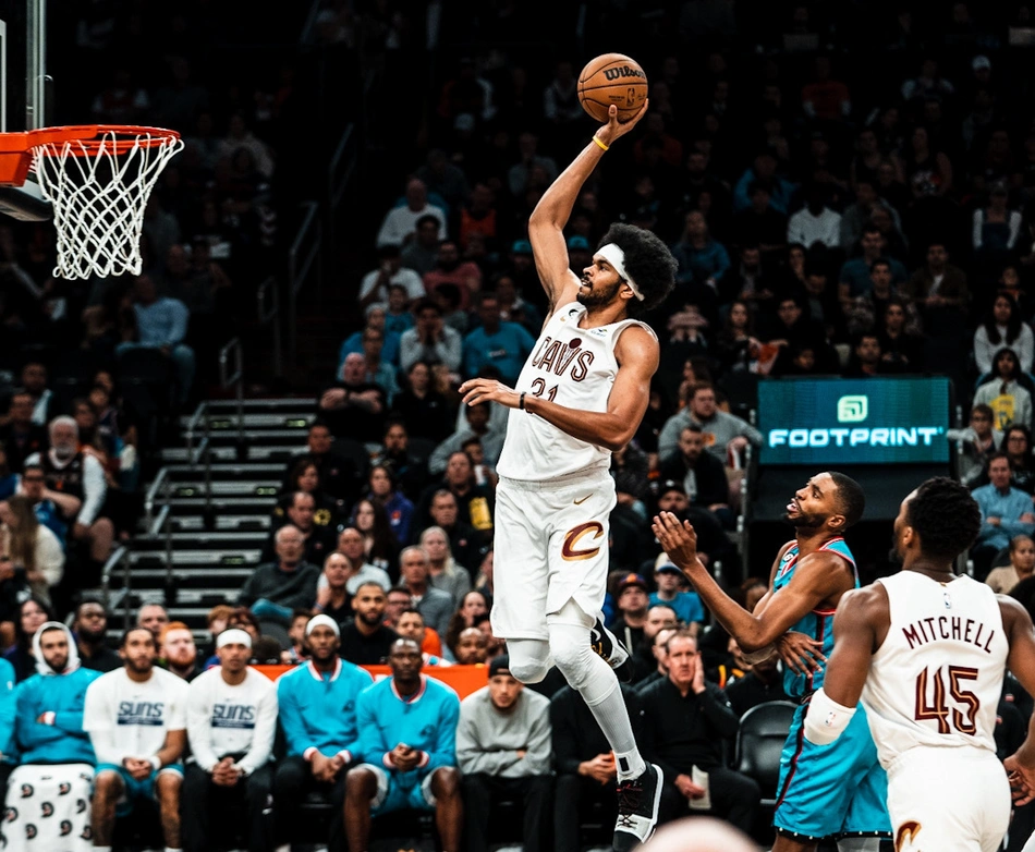 Jarrett Allen fazendo indo para a enterrada