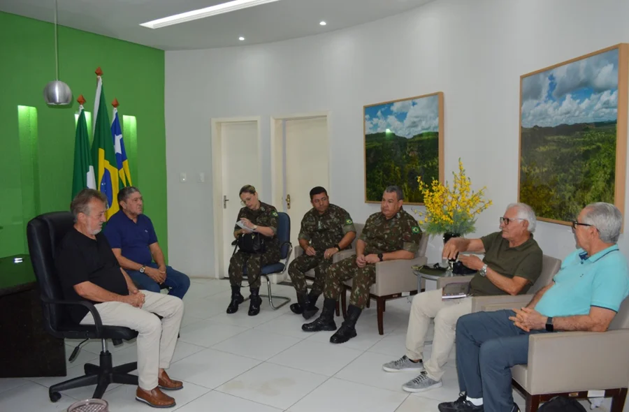 Joãozinho Félix e militares reúnem-se para discutir solenidade de 200 anos da Batalha do Jenipapo