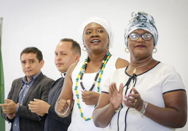Líderes religiosos do catolicismo, protestantismo e candomblé