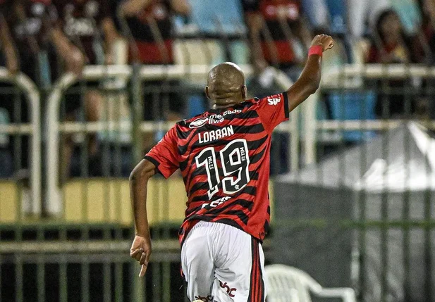 Lorran se torna o jogador mais jovem a marcar com a camisa do Flamengo