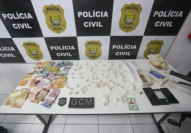 Material apreendido com o acusado no Dirceu