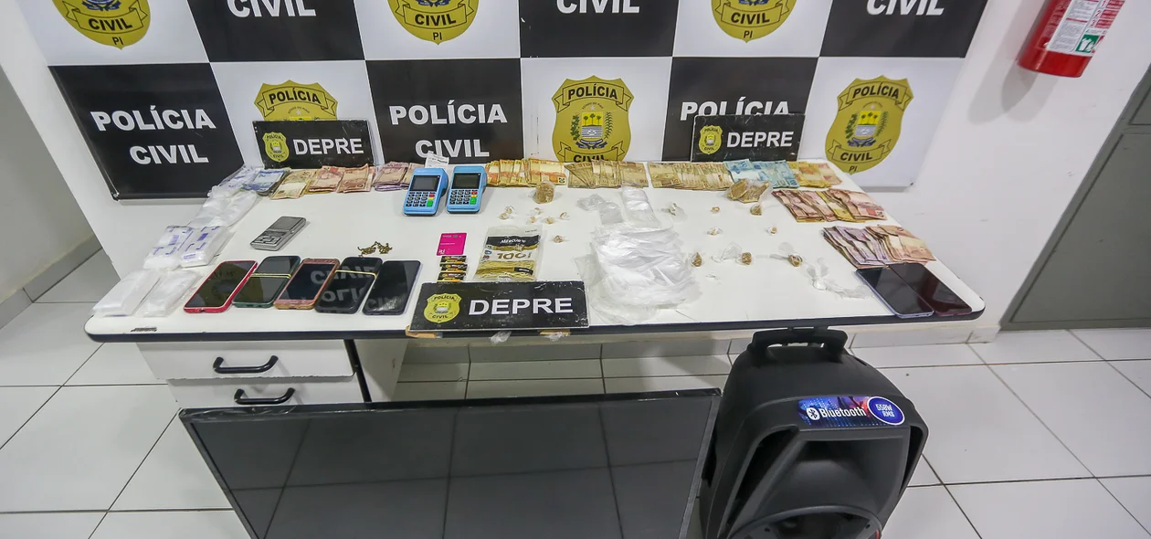 Material apreendido pela DEPRE