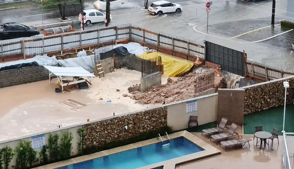 Morador registra obra ao lado do condomínio Mirante Theresina