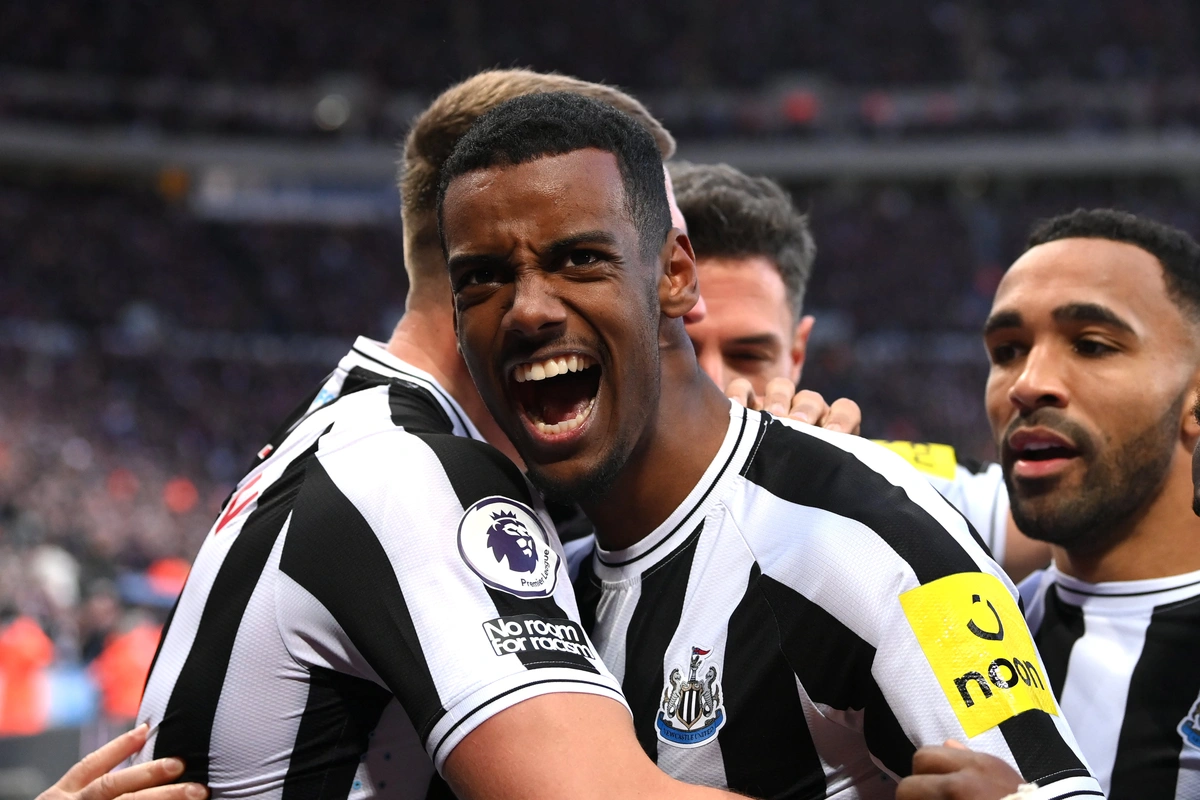 Newcastle vence o Fulham por 1 a 0 pelo Campeonato Inglês