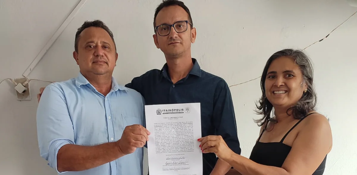 O evento foi marcado por muita emoção e alegria dos novos funcionários municipais