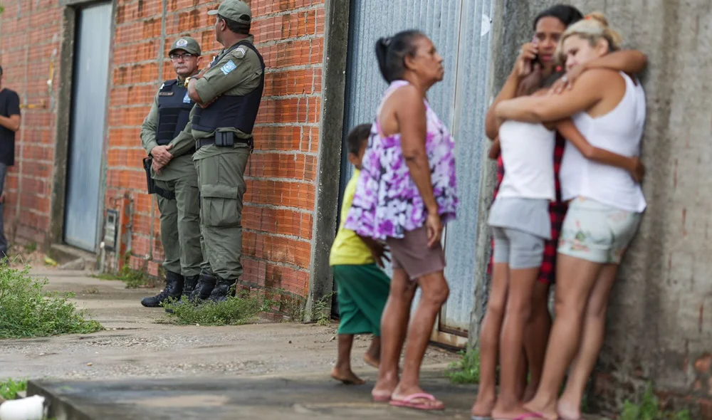 O homicídio ocorreu no início da tarde desta quarta-feira (25)