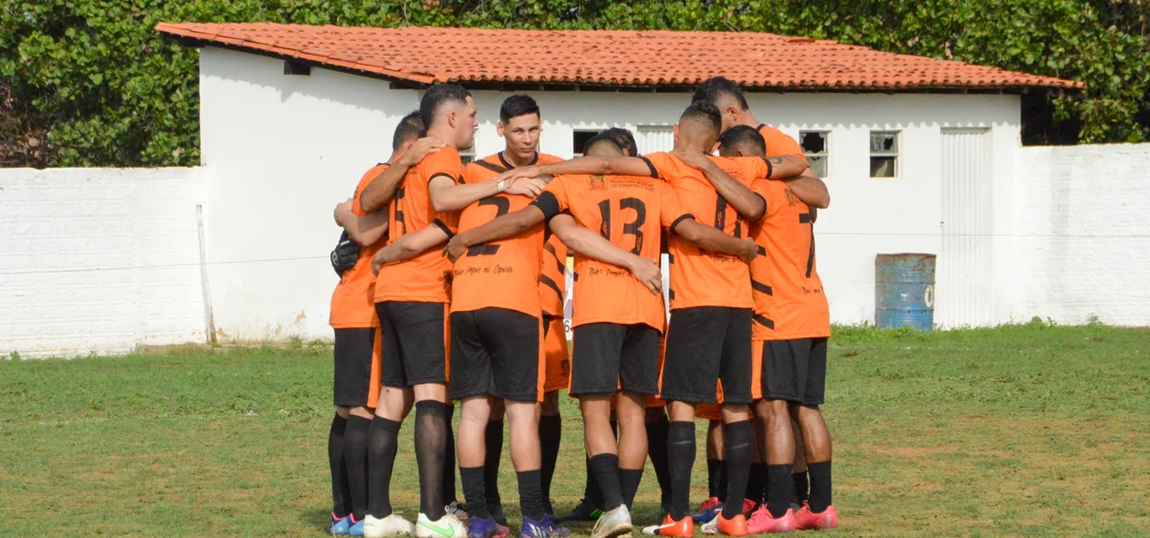 O jogo foi contra a equipe das Cabeceiras
