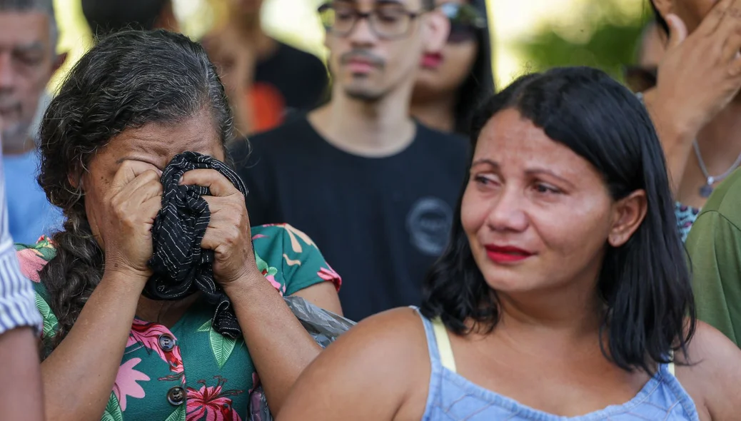 Parentes emocionados