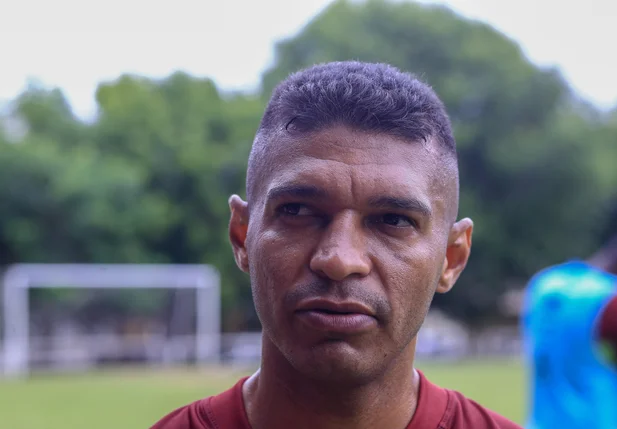 Pio, meio campo