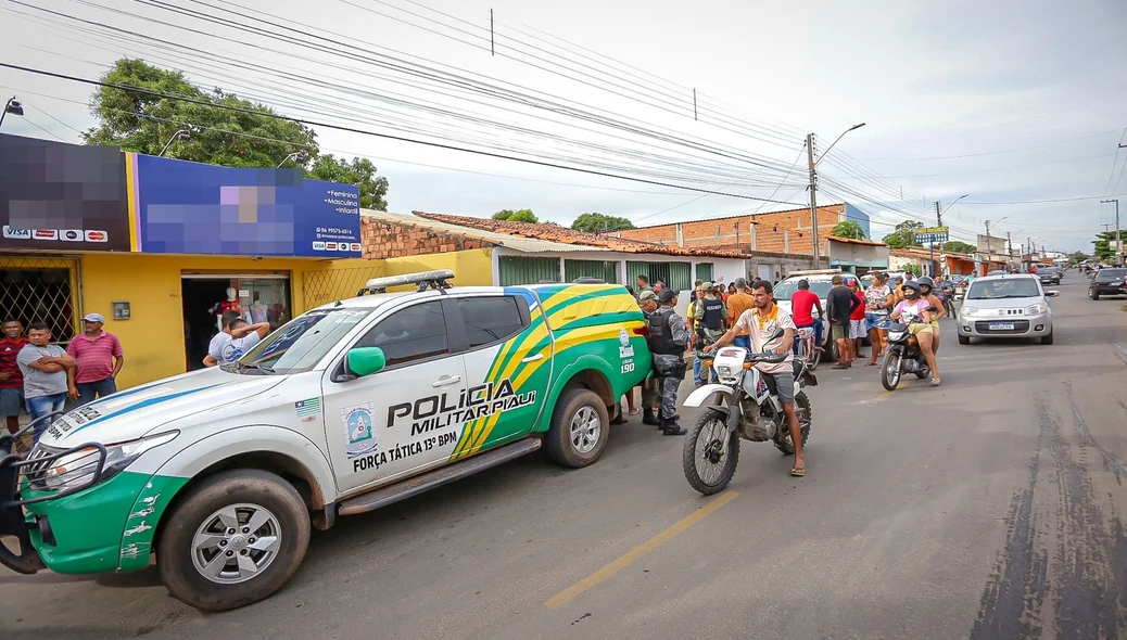 PM chegou ao local logo após o crime