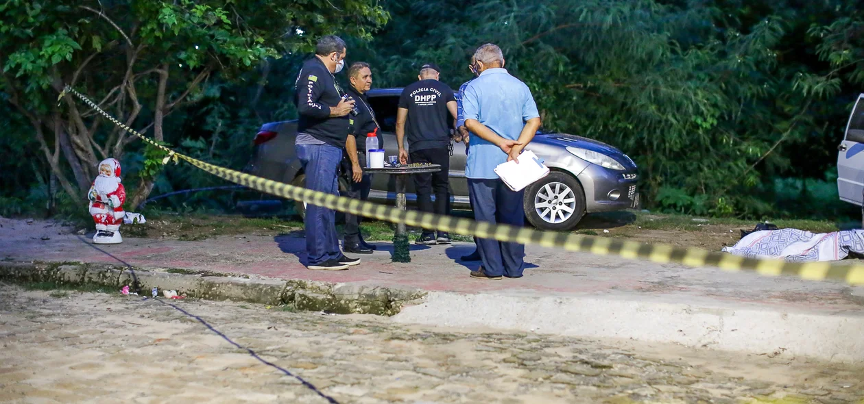 Polícia civil isolou a área