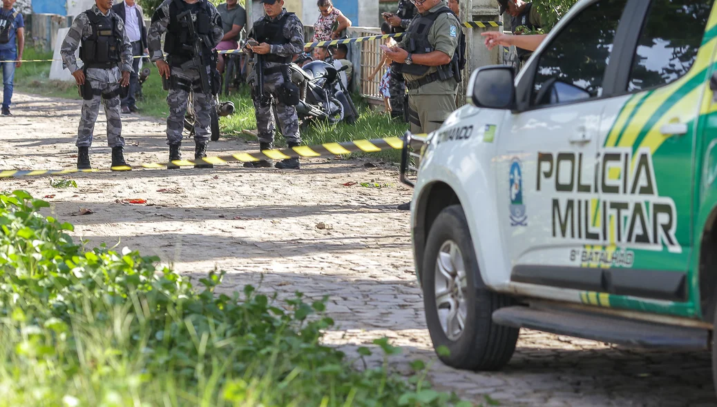 Polícia militar isolou a área