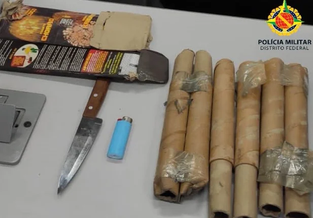 Polícia Militar prende homem com faca e fogos de artifício