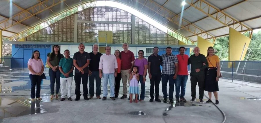 Prefeito Osvaldo Bonfim visita obra no povoado Lagoa Nova