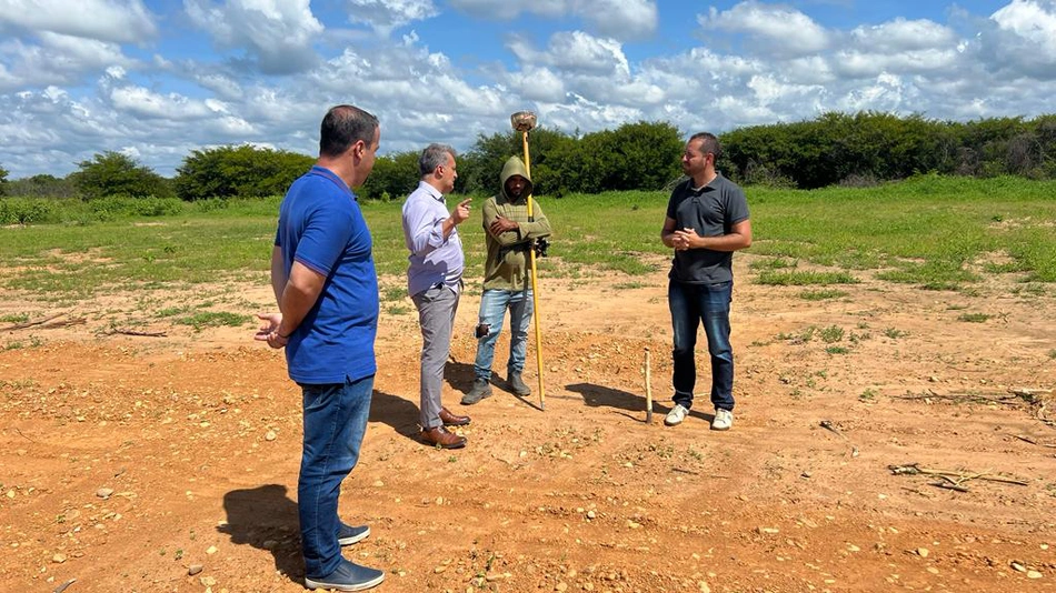 Prefeitura de Curimatá faz mapeamento do terreno de aeródromo