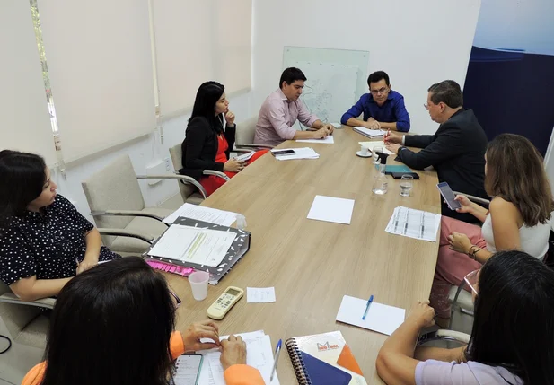 Presidente da Agespisa trata com especialistas sobre novo Marco do Saneamento