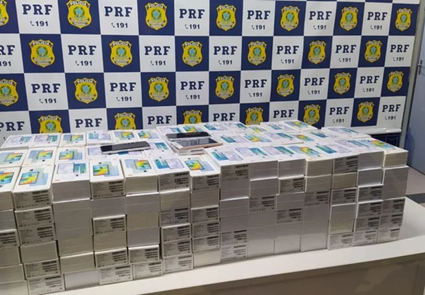 PRF apreende 275 celulares sem nota fiscal no Piauí